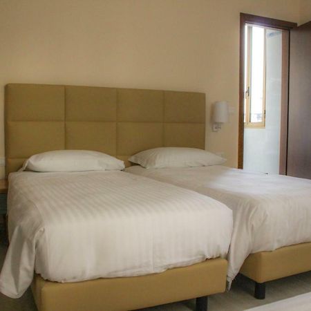 โฮเต็ล วิลลา อัซซูร์รา-ใหม่ Hotel โบโลญญา ภายนอก รูปภาพ