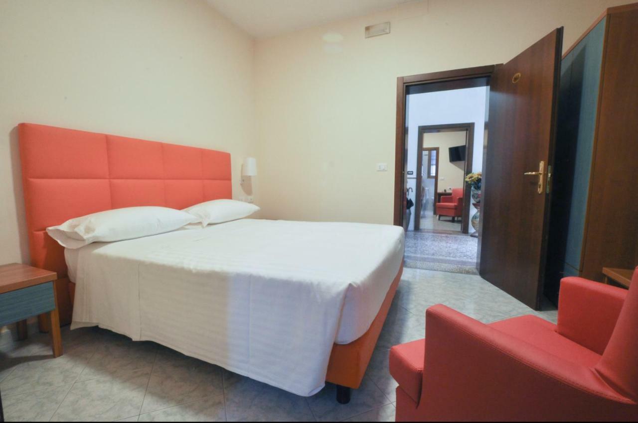 โฮเต็ล วิลลา อัซซูร์รา-ใหม่ Hotel โบโลญญา ภายนอก รูปภาพ